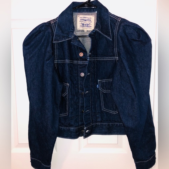 Levi’s jean jacket (XS) - Picture 2 of 6